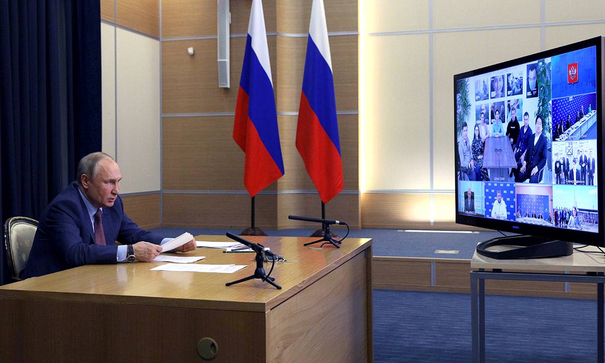 Многое сделано, ещё больше задач впереди: Владимир Путин оценил работу «Единой России»