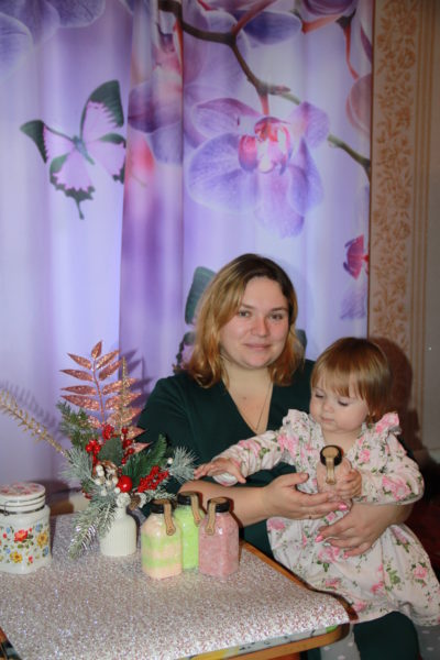 Женское счастье:Ирина Лоскутова: «Так и живём — друг друга любим,  детей растим, мир украшаем и… поём»