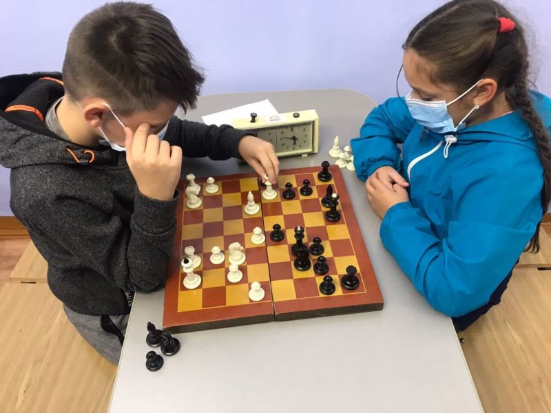 Среди сильнейших шахматистов муниципалитета — школьники