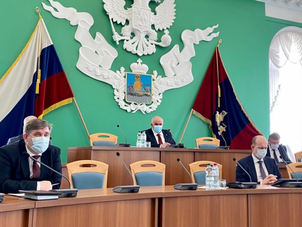 Губернатор Сергей Ситников провёл еженедельное областное совещание