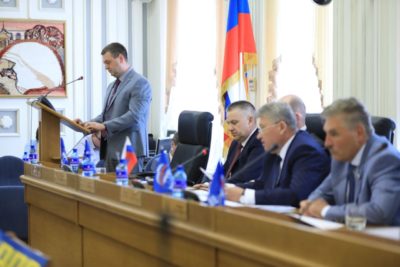 Новости Облдумы: Работа почты — на контроле депутатов